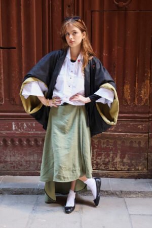 Capa Corta Teresa | Tejano Negro y Forro de algodón caliente